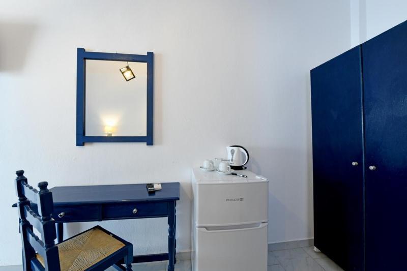 Lunar Santorini Hotel 페리사 외부 사진